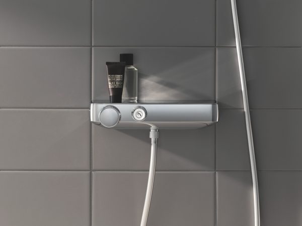 Zdjęcie Termostatyczna bateria prysznicowa z zestawem prysznicowym Grohe Grohtherm SmartControl chrom 34720000