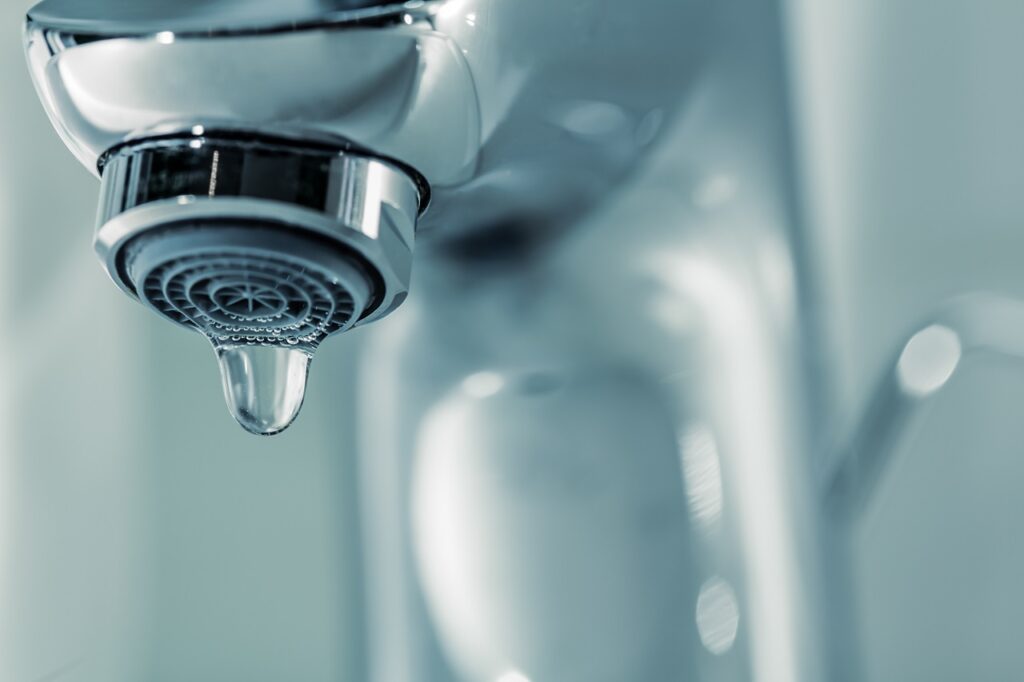 Jak zmniejszyć zużycie wody w łazience?